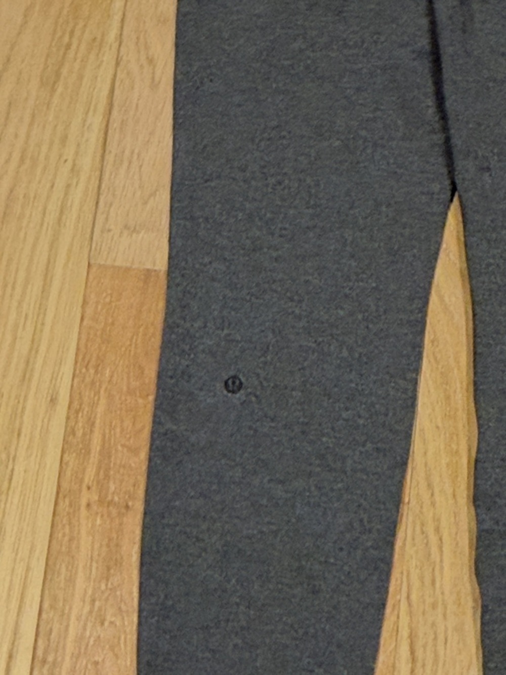 lululemon athletica on the fly Gray Track Joggers women’s 6 - Picture 4 of 6